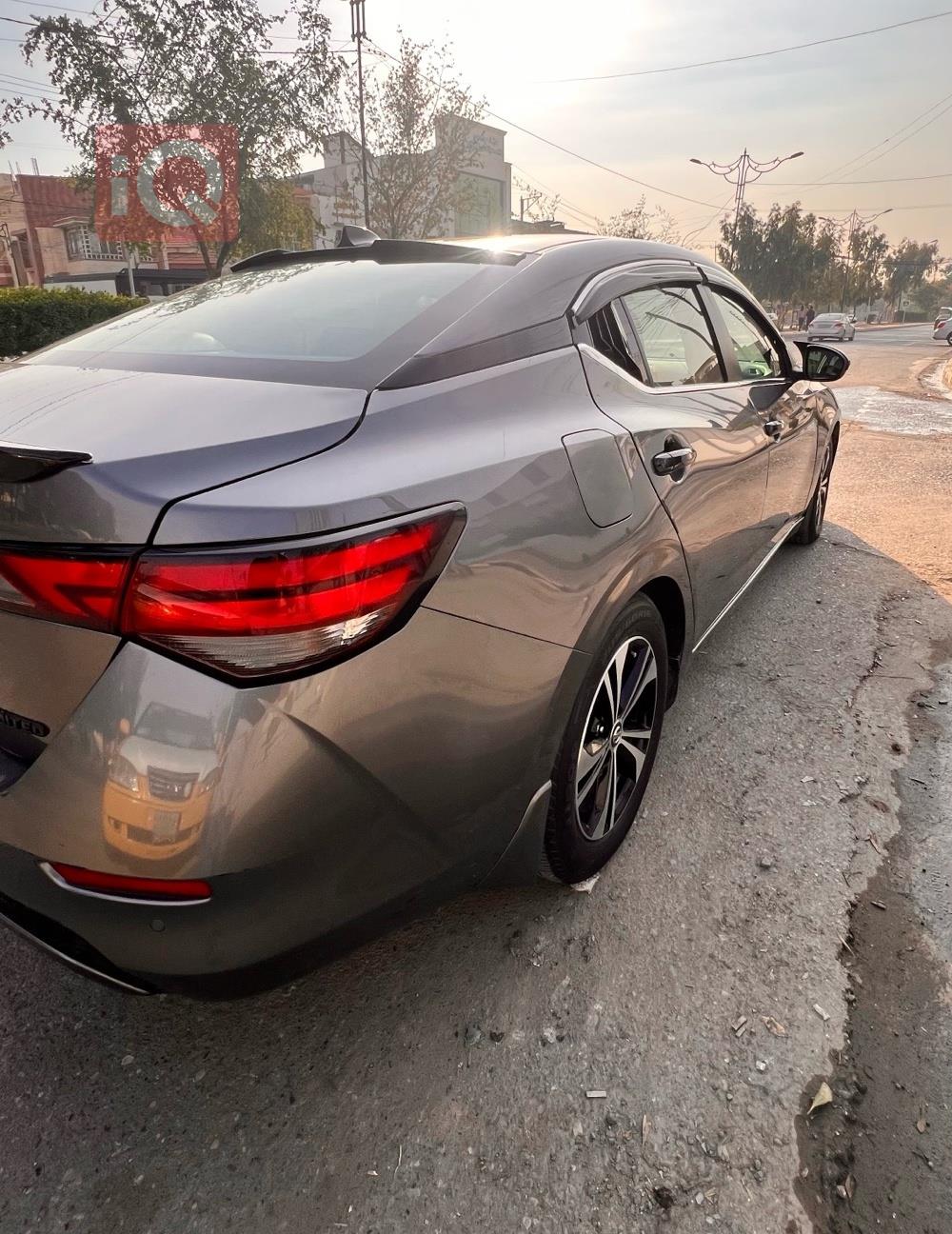 نیسان سێنترا